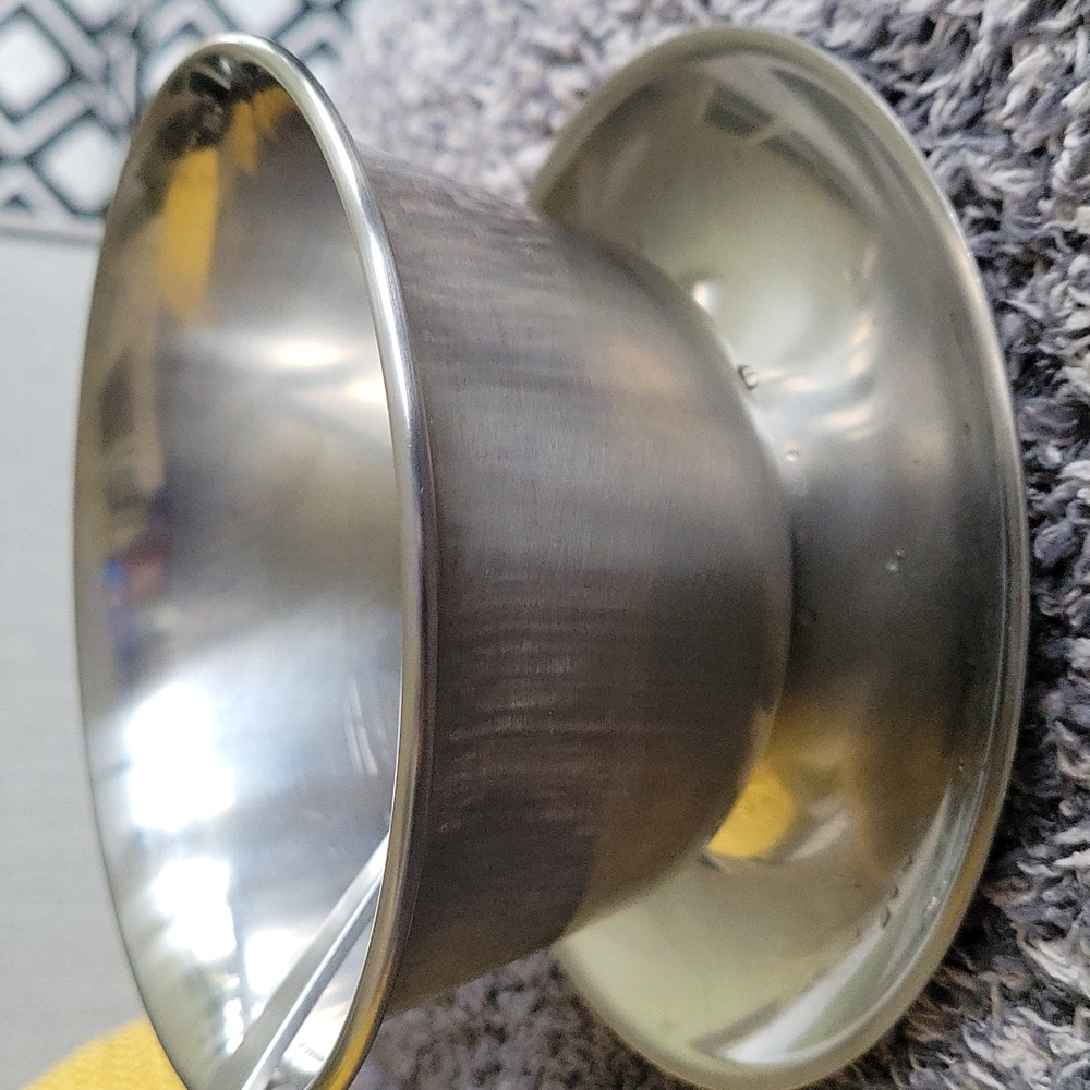 Gravy bowl with ladle